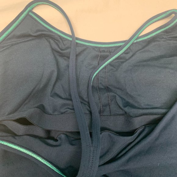 lululemon athletica Power Y Tank Navy with Green Trim on inside Size 10 - Picture 6 of 6